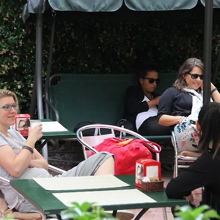 Bogart Ξενοδοχείο