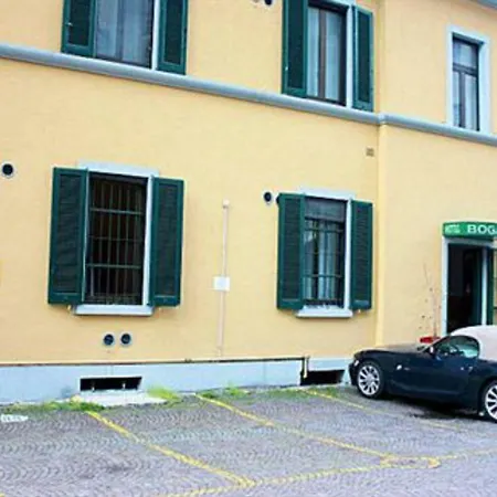 Ξενοδοχείο Bogart 2*