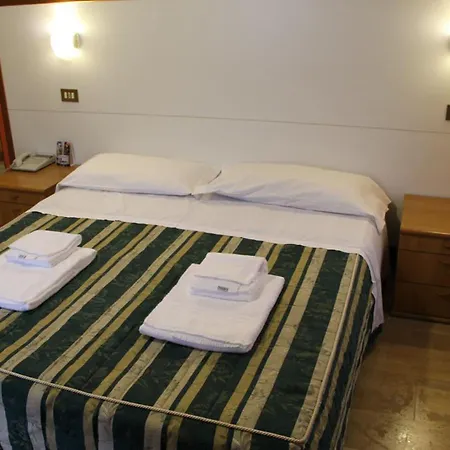 Bogart Ξενοδοχείο 2*