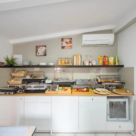 Bogart 2* ميلان